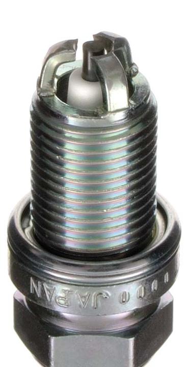 NGK Standard Spark Plug Bcpr7Et